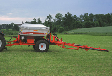 Kongskilde fertiliser spreader